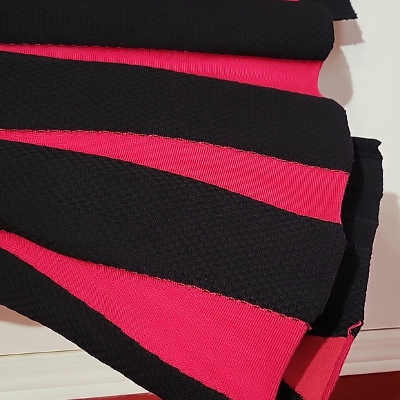 Evidence Black And Red Open Style Cardigan One Size - Picture 6 of 15